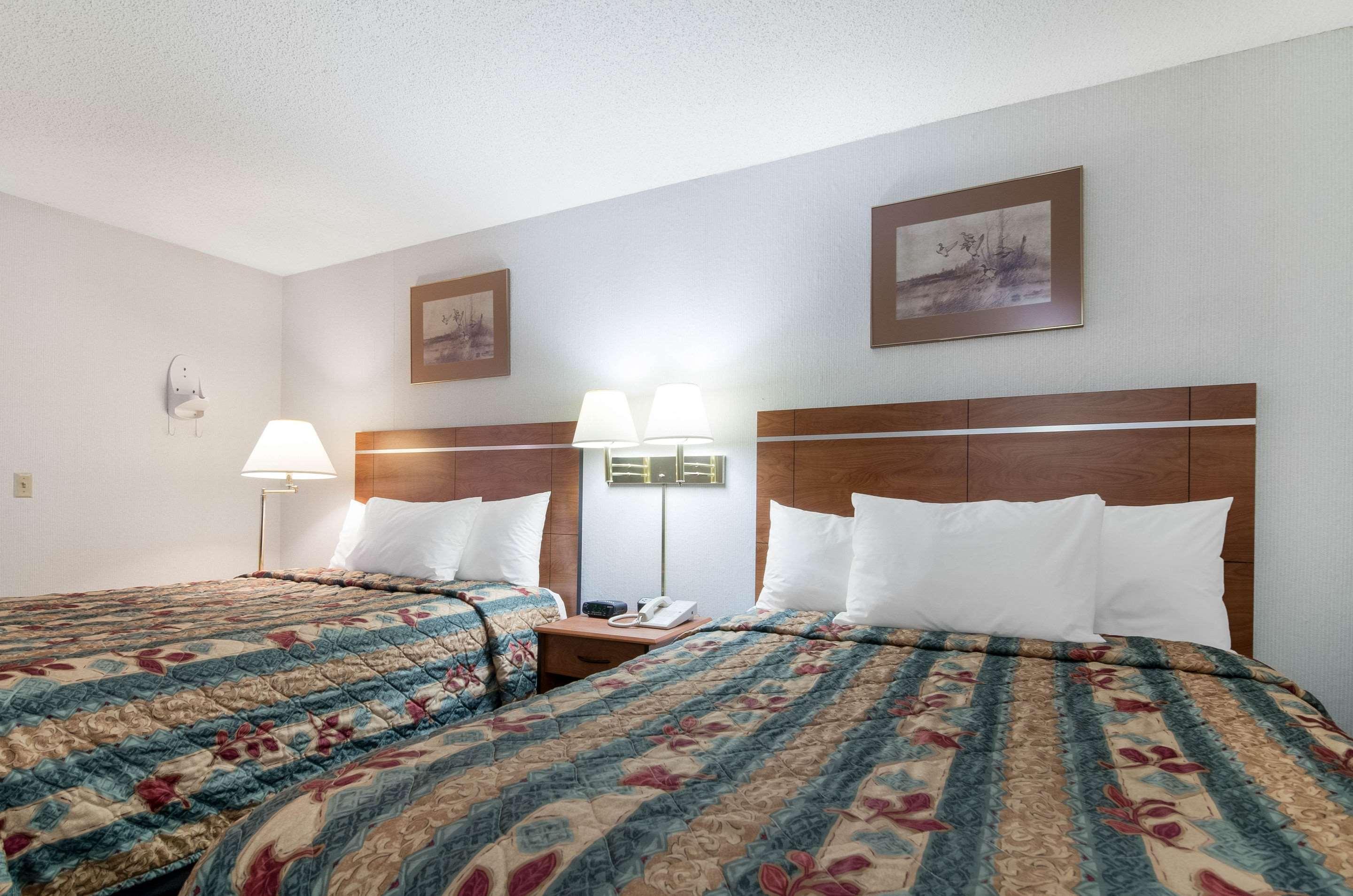 Econo Lodge Emporia Exteriér fotografie