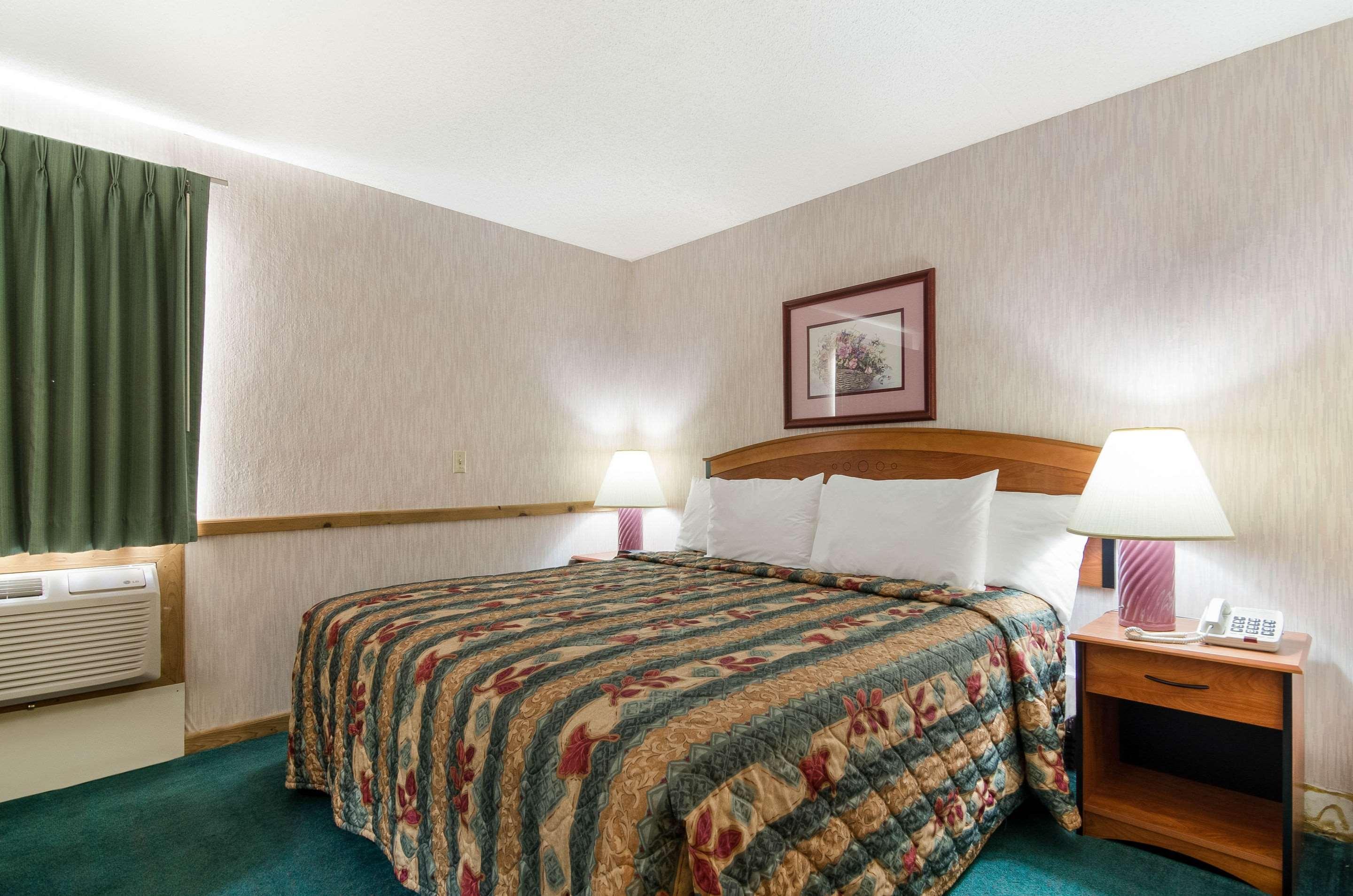 Econo Lodge Emporia Exteriér fotografie