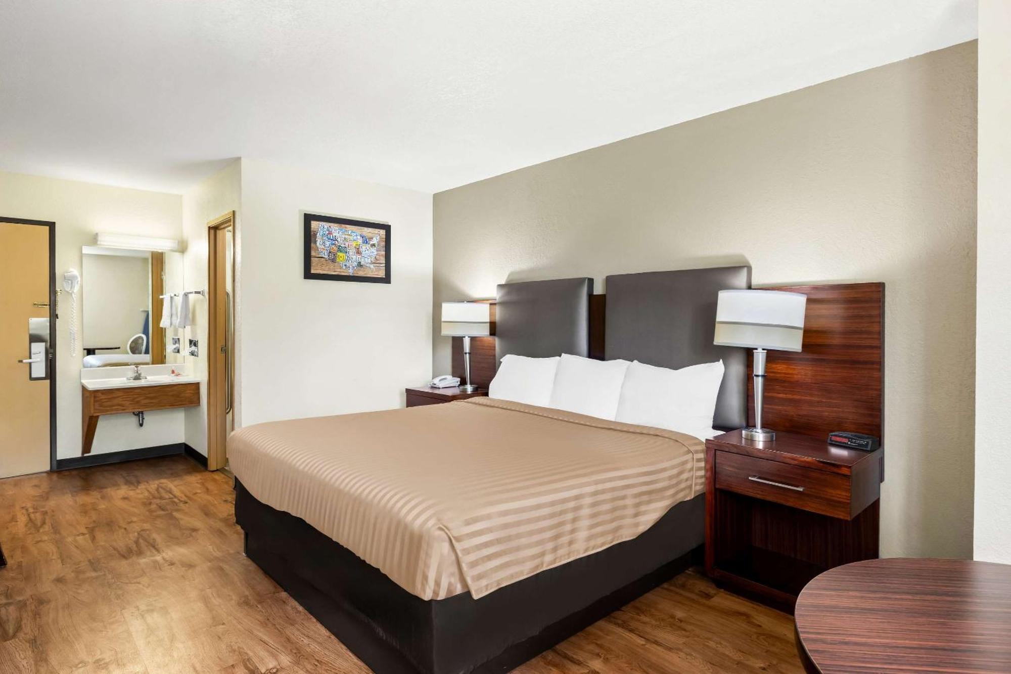 Econo Lodge Emporia Exteriér fotografie