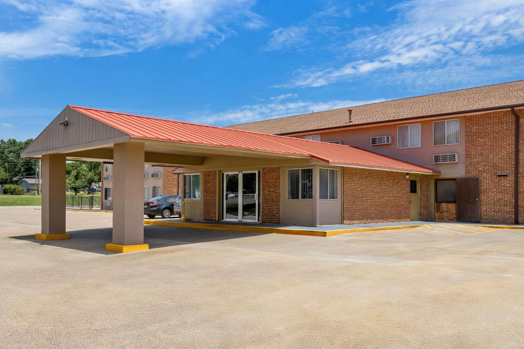 Econo Lodge Emporia Exteriér fotografie